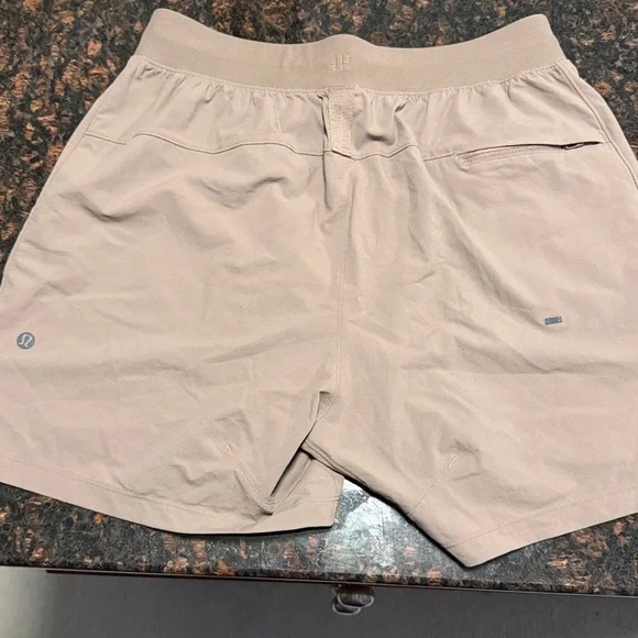 Lululemon Athletica Beige Athletic Shorts license to train size small - Picture 5 of 5